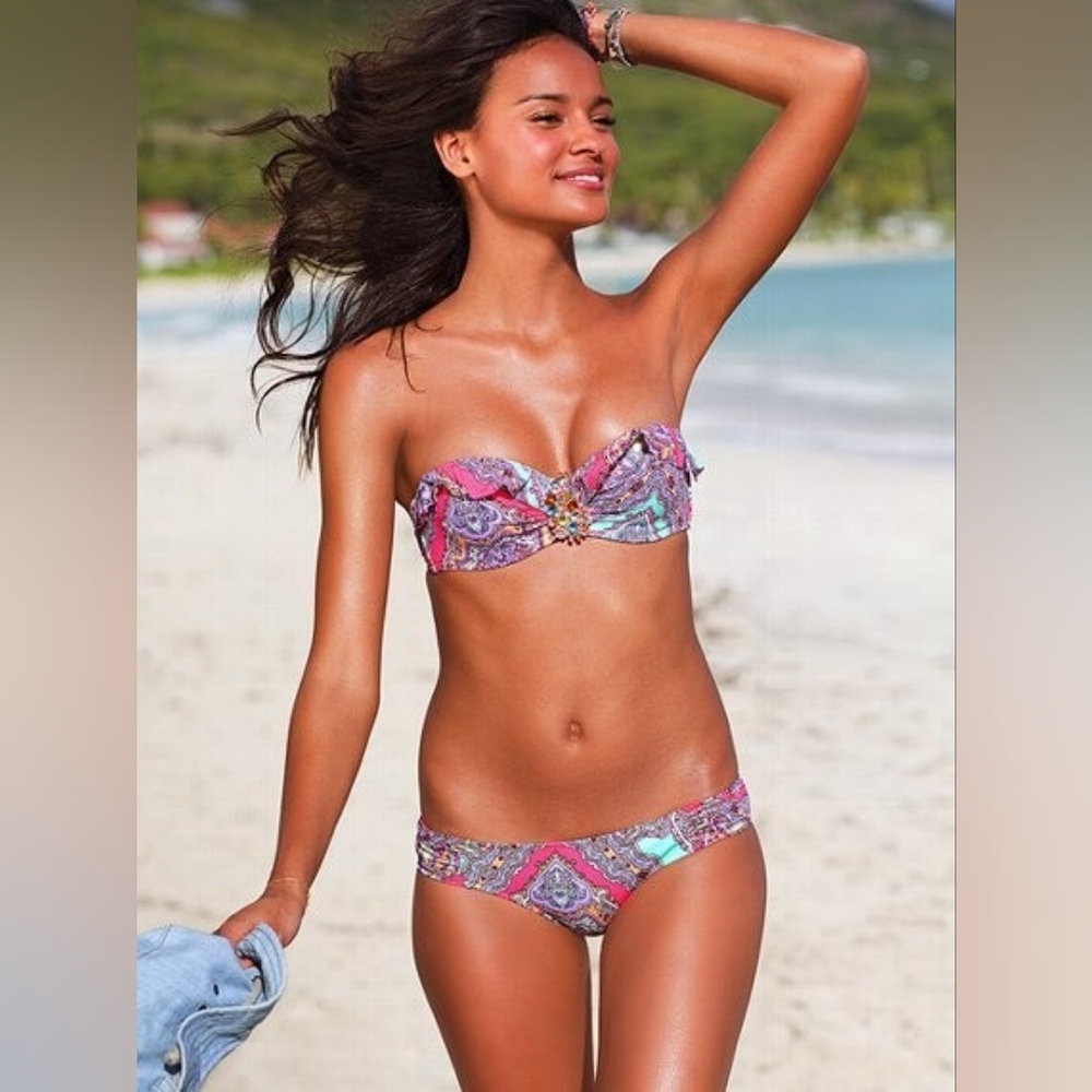 Vintage/Rare Victoria's Secret Jewel 💎 Bikini